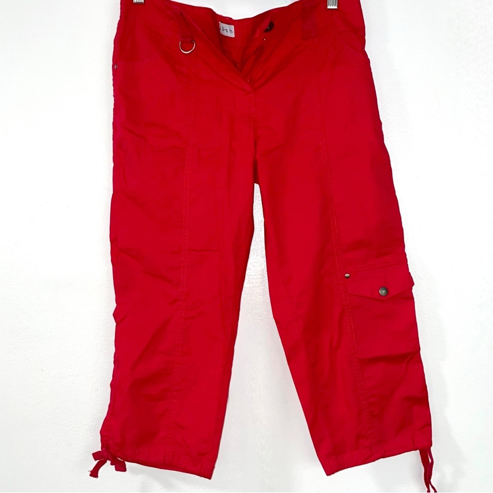 dash - Women's Red Mid-Rise Cargo Utility Capri Pants